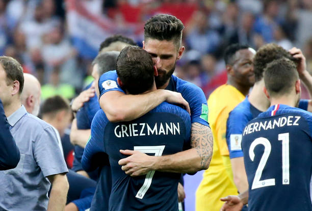 凭借卓越的 凭借卓越的