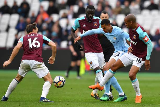 球队中场深 球队中场深